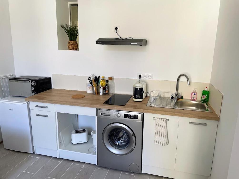Le Cosy - T2 Avec Petite Cour Dans Centre Historique De Nerac Apartment Luaran gambar